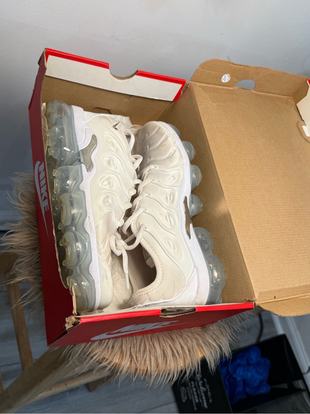 Nike Women’s VaporMax White/Metallic Sliver Sneakers